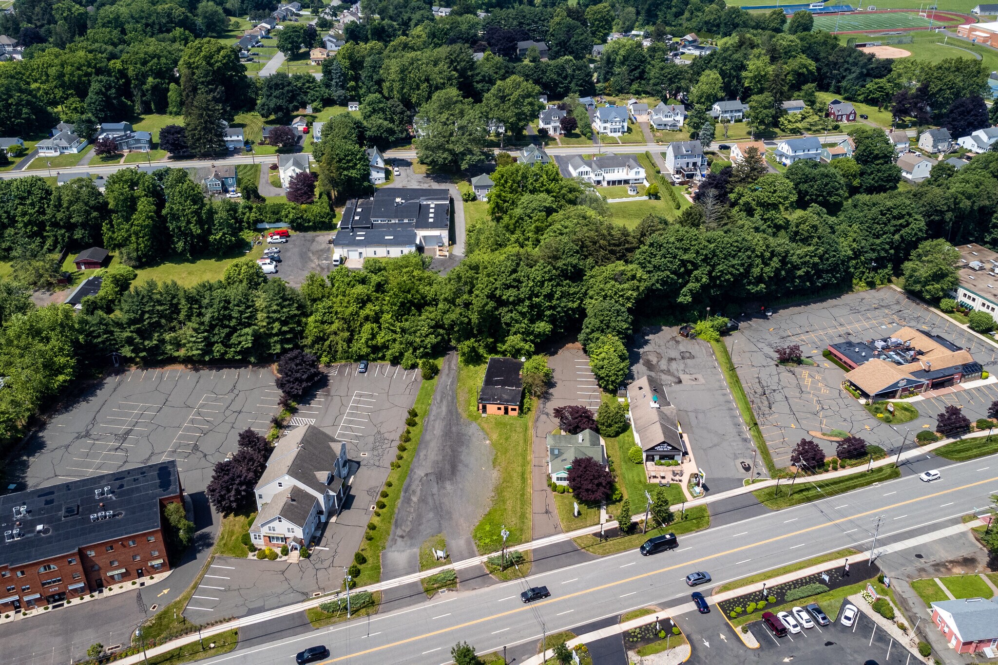 2245 Silas Deane Hwy, Rocky Hill, CT à vendre Photo de l’immeuble– Image 1 sur 19
