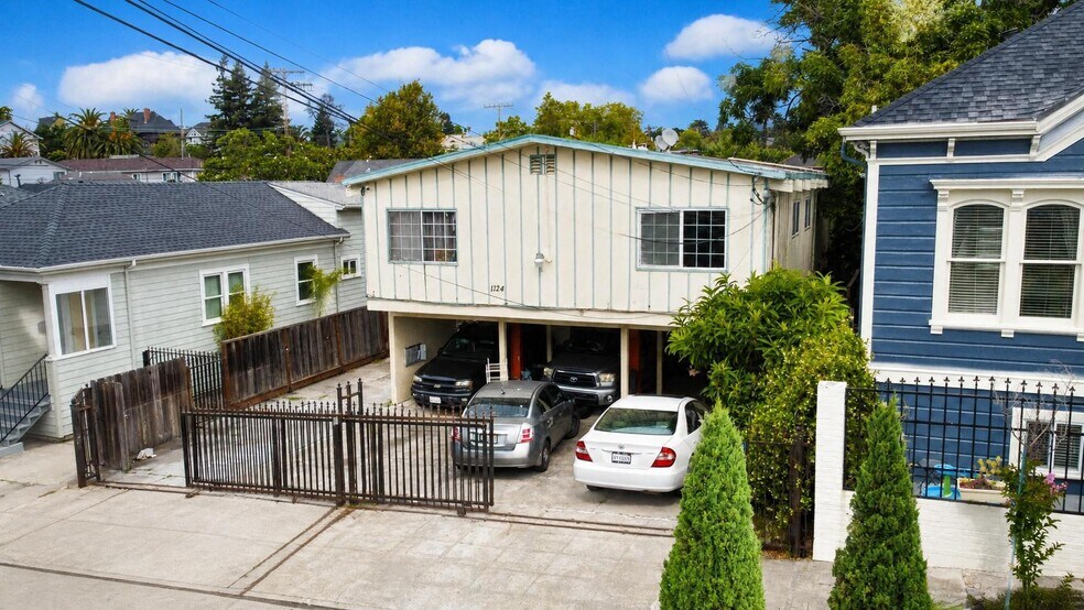 1124 E 20th St, Oakland, CA à vendre - Photo de l’immeuble – Image 2 sur 17