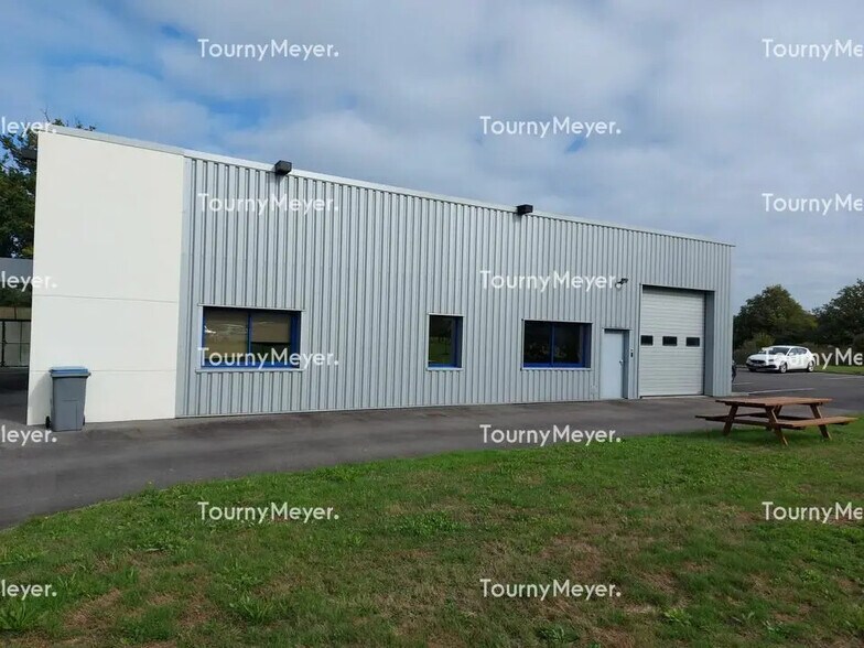 Local d’activités dans Treillières à louer - Photo de l’immeuble – Image 2 sur 6