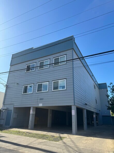 1917 Colburn St, Honolulu, HI à louer - Photo de l’immeuble – Image 1 sur 4
