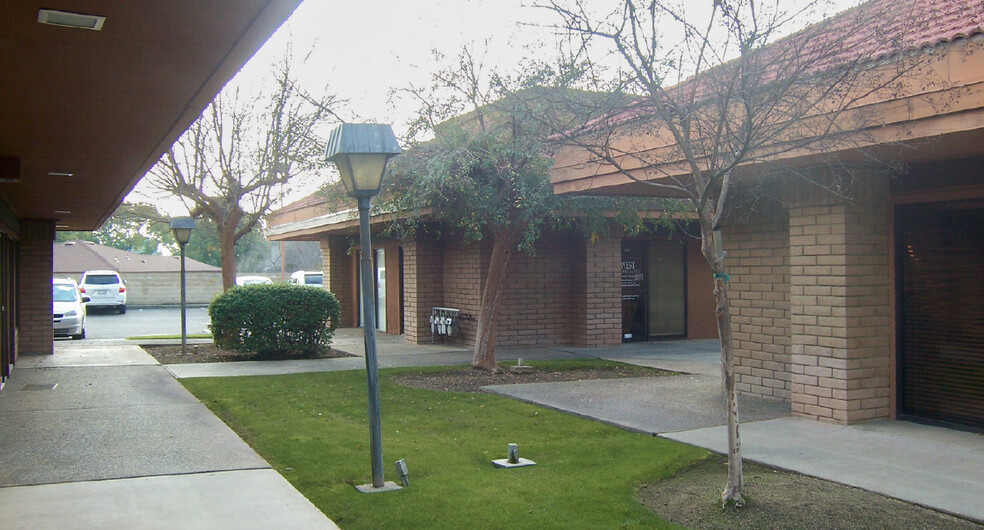 6700 N 1st St, Fresno, CA à louer - Photo de l’immeuble – Image 3 sur 4