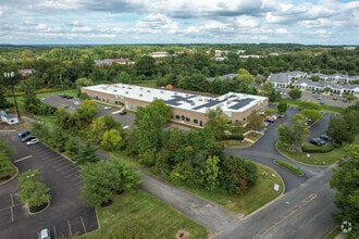 800-880 Town Center Dr, Langhorne, PA - Vue aérienne  vue de carte