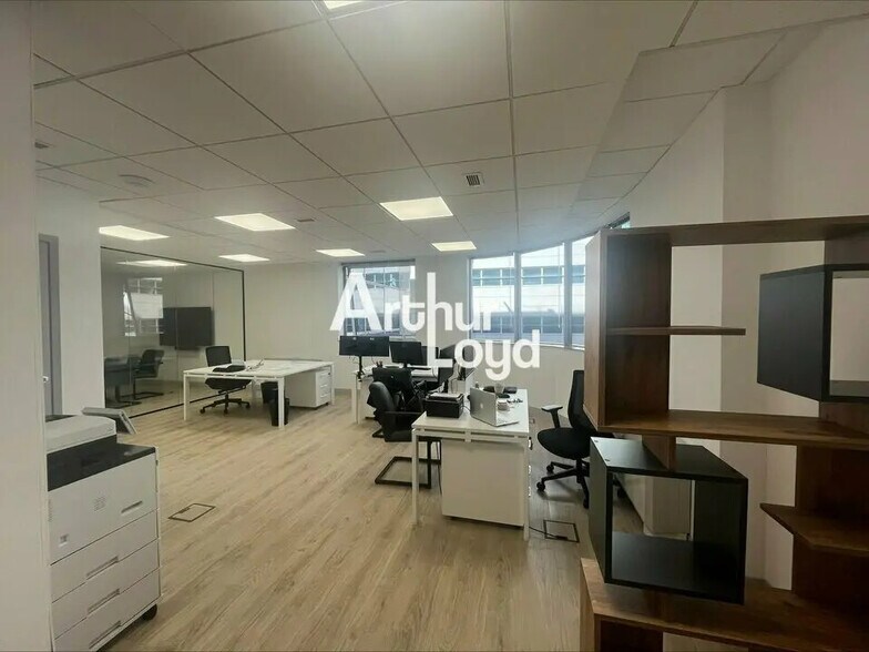455 Promenade Des Anglais, Nice à louer - Photo de l’immeuble – Image 3 sur 6
