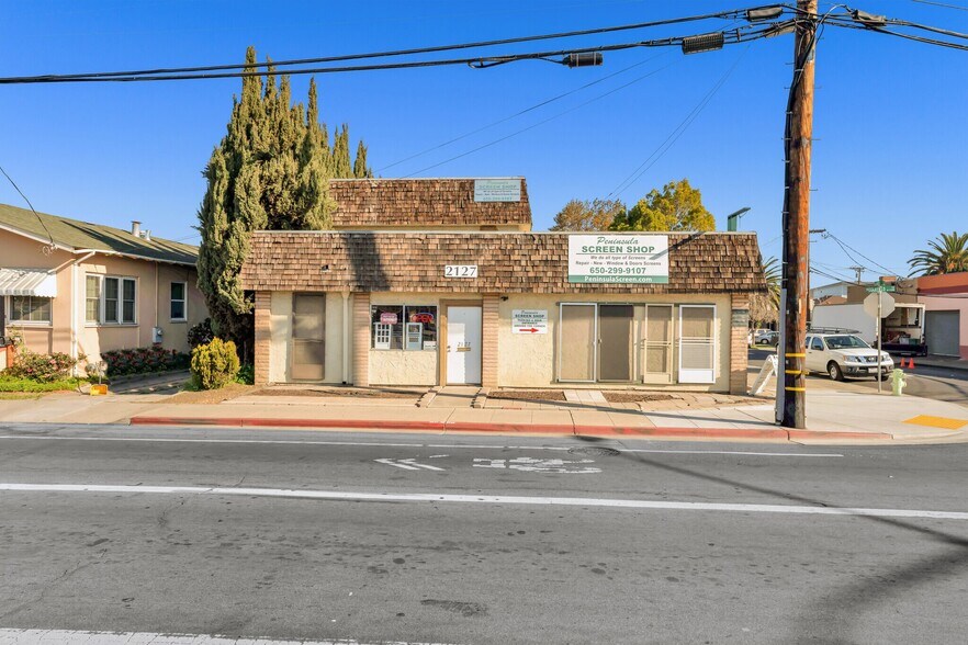 2127 Middlefield Rd, Redwood City, CA à vendre - Photo de l’immeuble – Image 1 sur 15