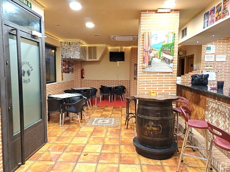 Immeuble residentiel dans Daganzo de Arriba, Madrid à vendre - Photo intérieure – Image 1 sur 1