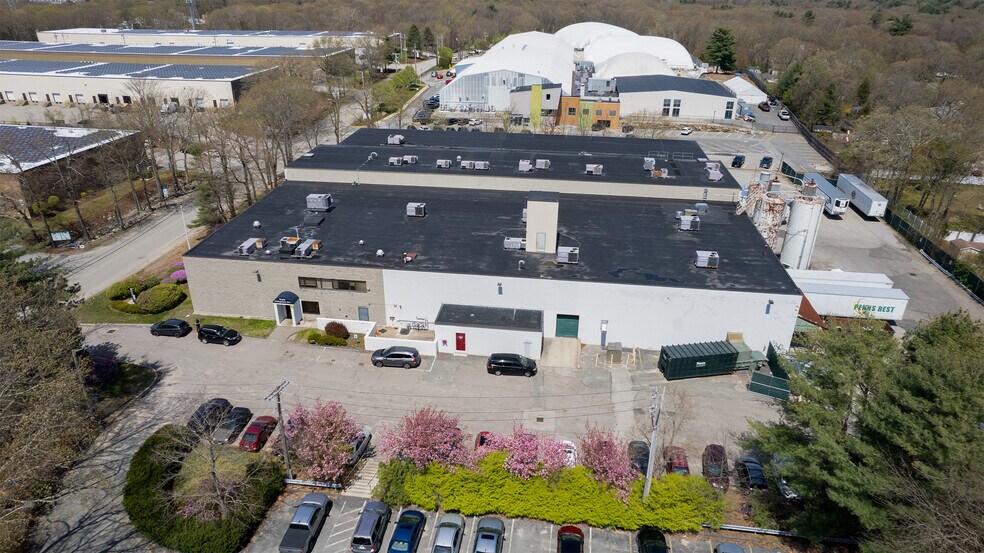 45 Finnell Dr, Weymouth, MA à vendre - Photo de l’immeuble – Image 2 sur 22