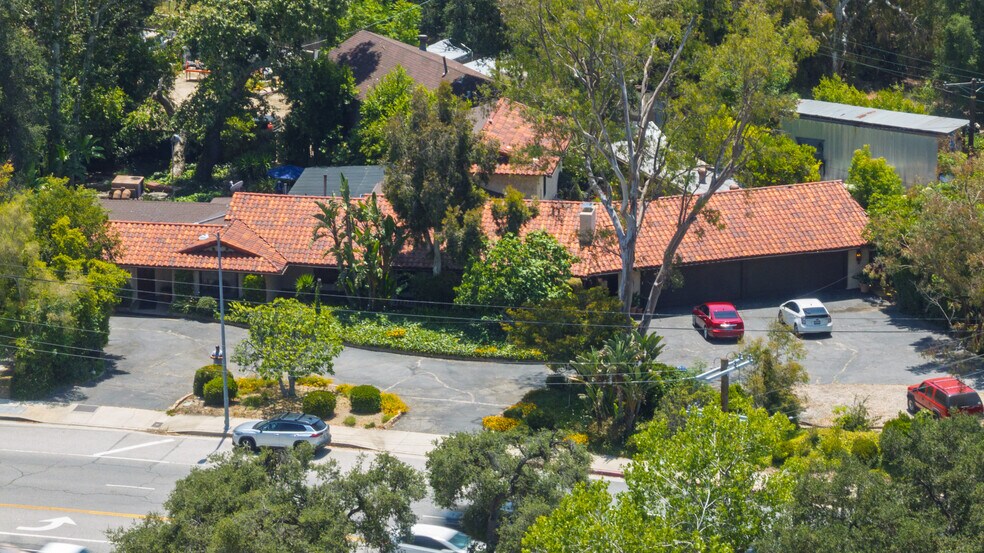6320 Honolulu Ave, La Crescenta, CA à vendre - Photo de l’immeuble – Image 3 sur 17