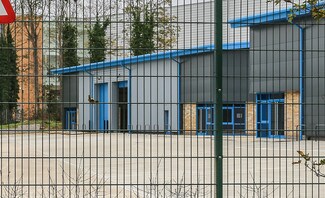 Plus de détails pour Colne Bridge Rd, Huddersfield - Industriel/Logistique à louer