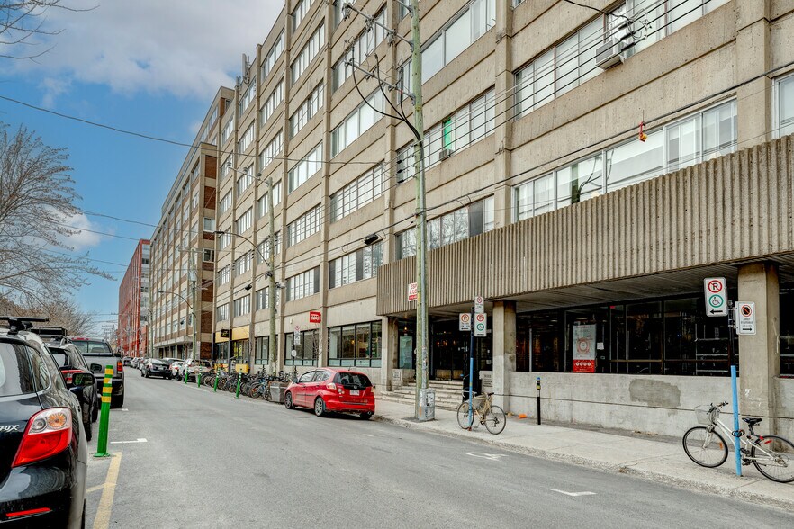 5333-5335 Av Casgrain, Montréal, QC à louer - Photo de l’immeuble – Image 2 sur 3