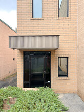 3309 W Washburn Ave, Charlotte, NC à louer Photo de l’immeuble– Image 2 sur 9