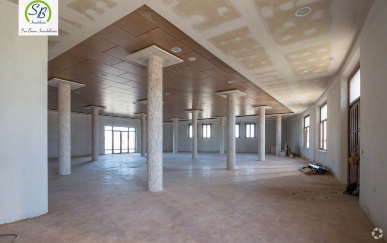 Local commercial dans Cantalejo, Segovia à vendre - Photo de l’immeuble – Image 2 sur 7