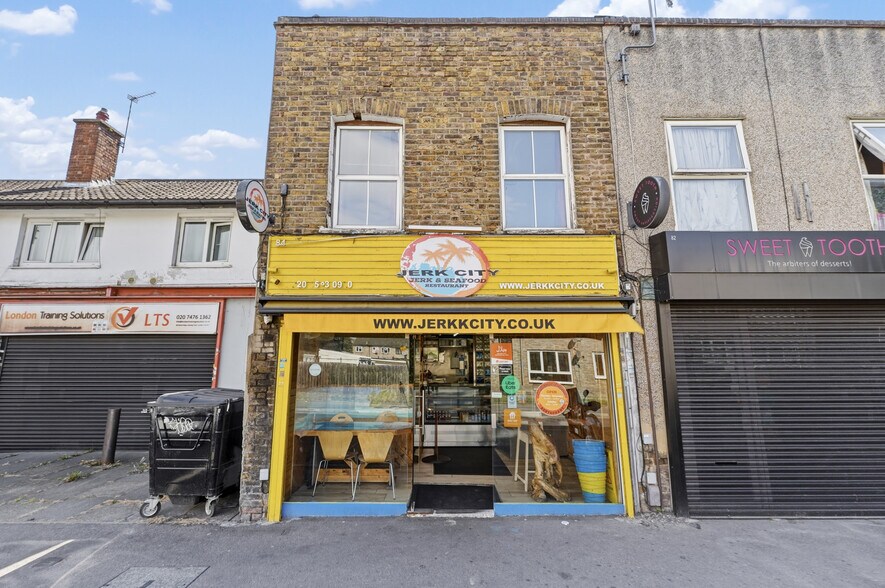 84 Hermit Rd, Londres à louer - Photo de l’immeuble – Image 1 sur 1