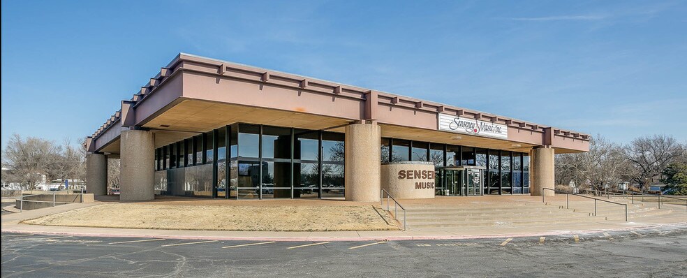 2300 E Lincoln St, Wichita, KS à louer - Photo de l’immeuble – Image 3 sur 6