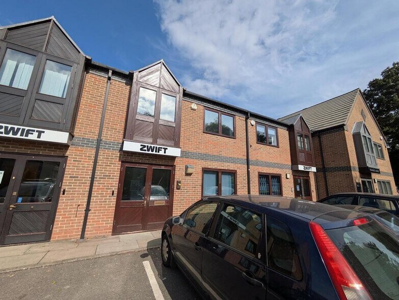Merrow Ln, Guildford à vendre - Photo de l’immeuble – Image 3 sur 13
