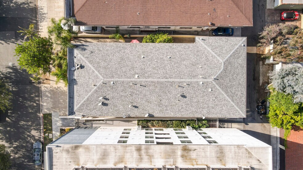 1133 S Spaulding Ave, Los Angeles, CA à vendre - Photo de l’immeuble – Image 2 sur 7