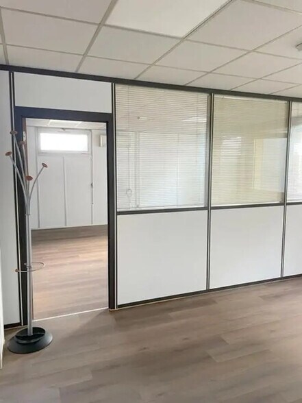 Bureau dans Versailles à louer - Photo intérieure – Image 3 sur 11