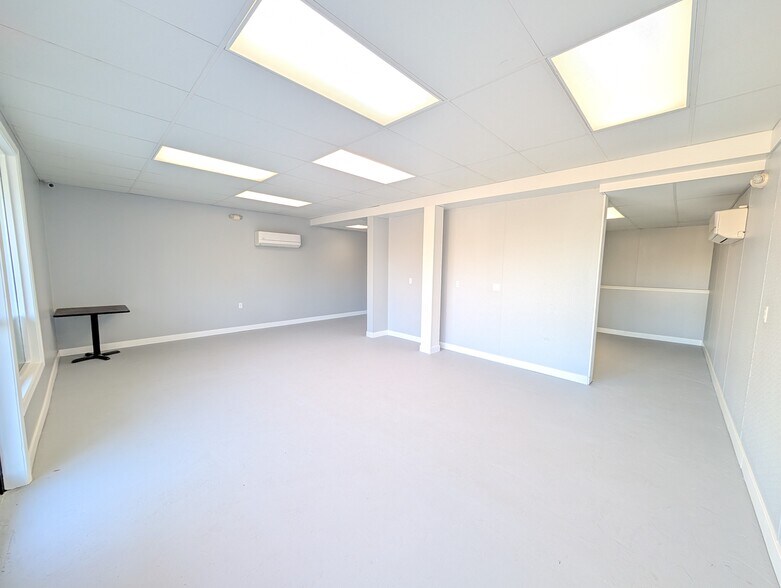 1126-1146 E Grand River Ave, Portland, MI à louer - Photo de l’immeuble – Image 3 sur 17