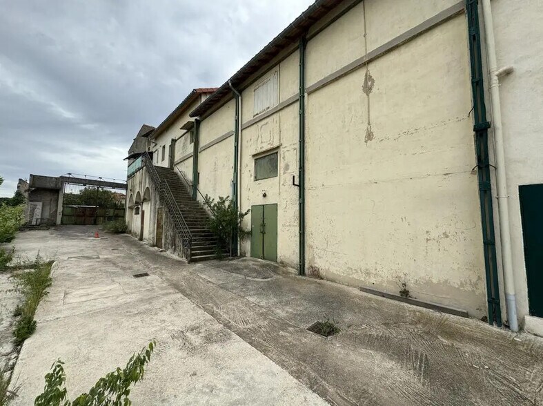 Local d'activités dans Marseille à vendre - Photo de l’immeuble – Image 2 sur 7