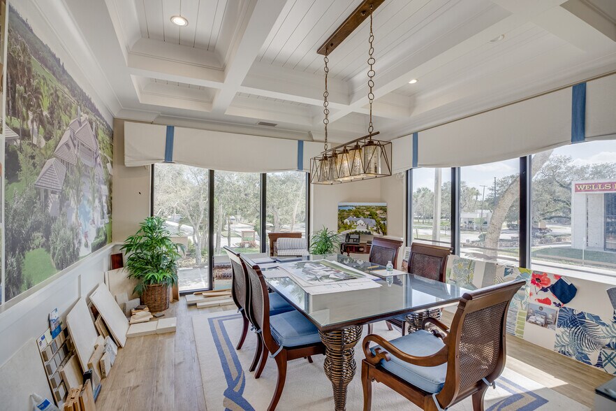 505 Beachland Blvd, Vero Beach, FL à louer - Photo de l’immeuble – Image 3 sur 10