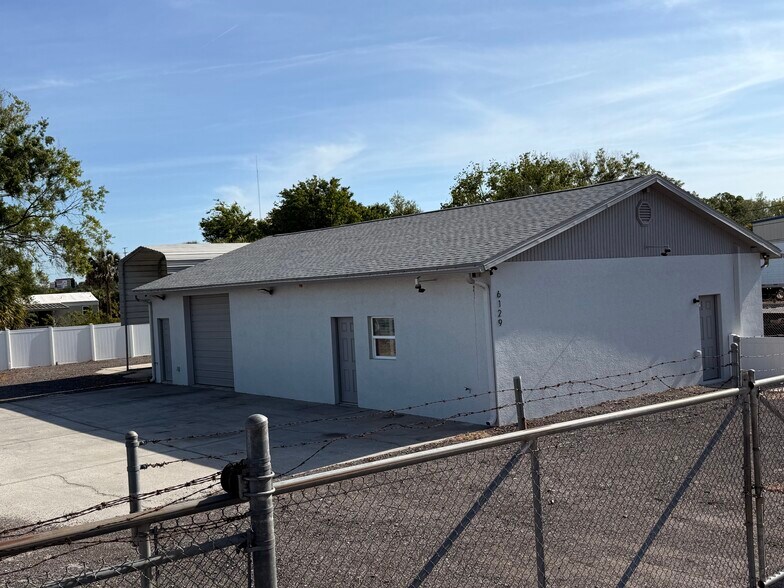 6129 Siesta Ln, Port Richey, FL à louer - Photo de l’immeuble – Image 3 sur 24