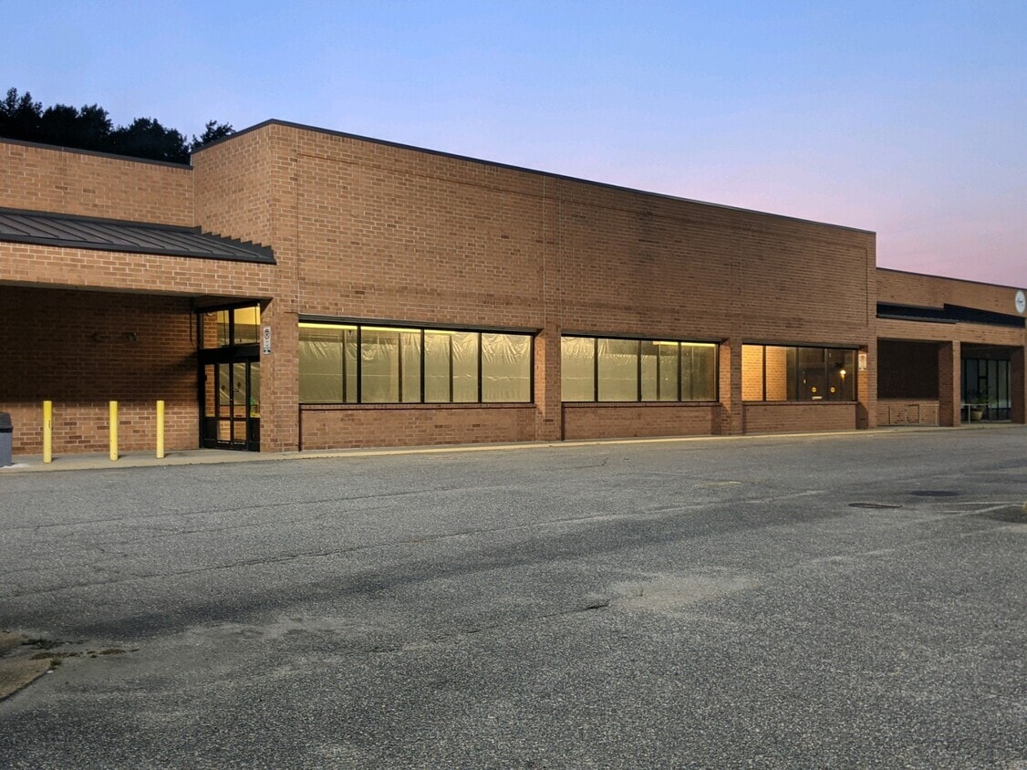 4-8 Elmhurst St, Newport News, VA à louer Photo de l’immeuble– Image 1 sur 2