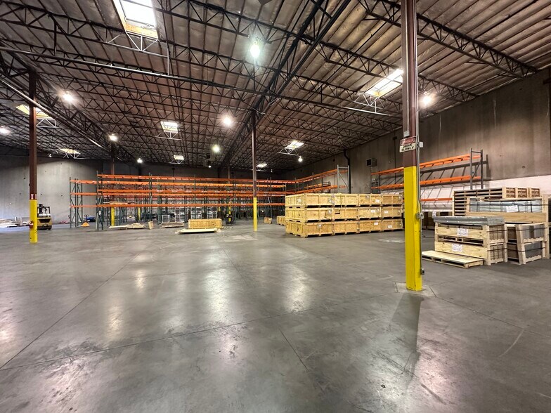 1215 Alexandria Ct, Mccarran, NV à louer - Photo de l’immeuble – Image 3 sur 8