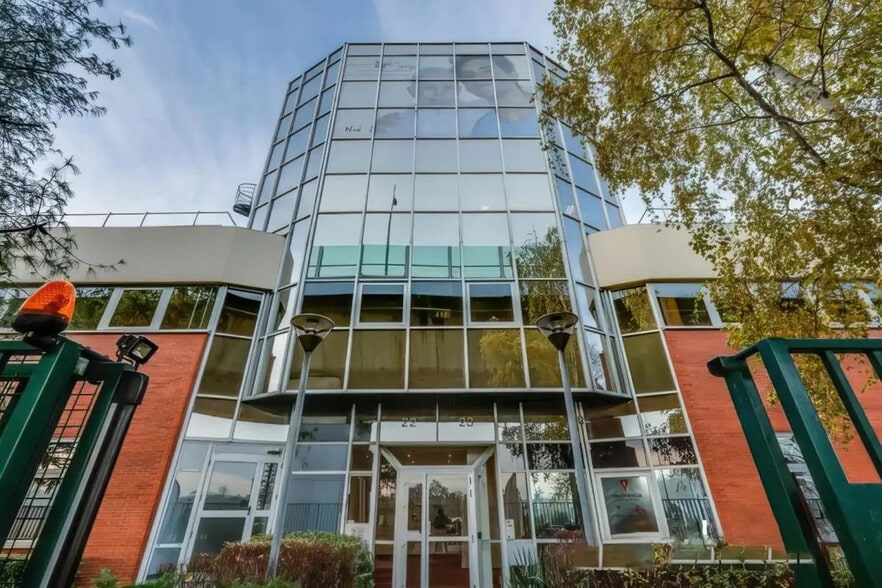 22-23 Quai Du President Carnot, Saint-Cloud à vendre - Photo de l’immeuble – Image 3 sur 10