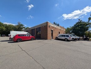 2811 Merrilee Dr, Fairfax, VA à louer Photo de l’immeuble– Image 1 sur 7