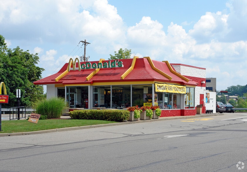 500- Pine Hollow Rd, McKees Rocks, PA à louer - Photo principale – Image 2 sur 8