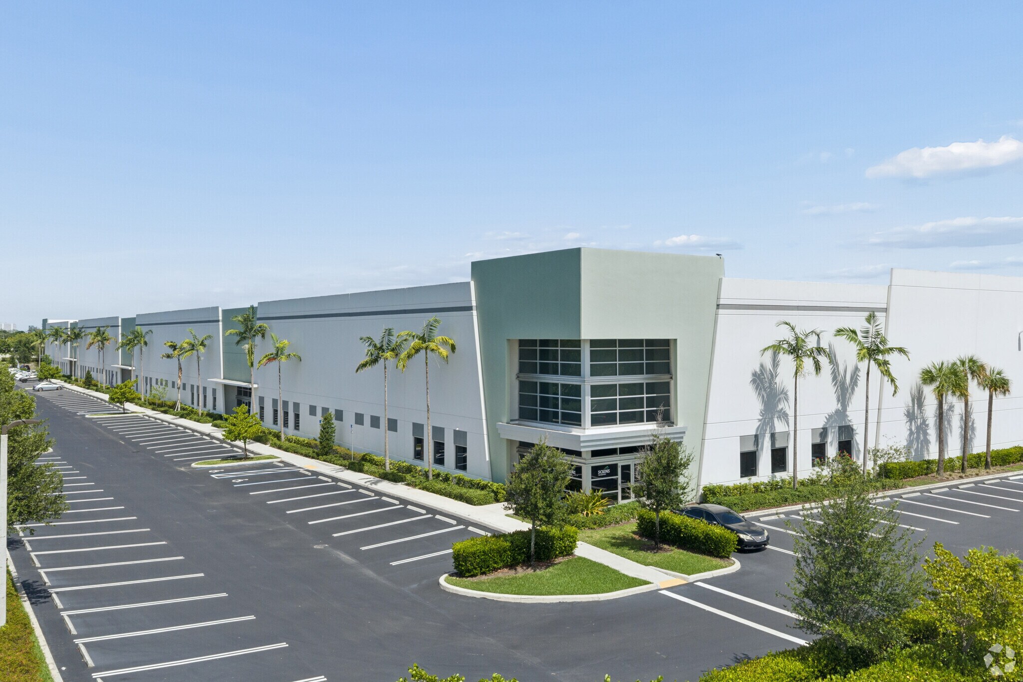 600 Hillsboro Technology Dr, Deerfield Beach, FL à louer Photo principale– Image 1 sur 10