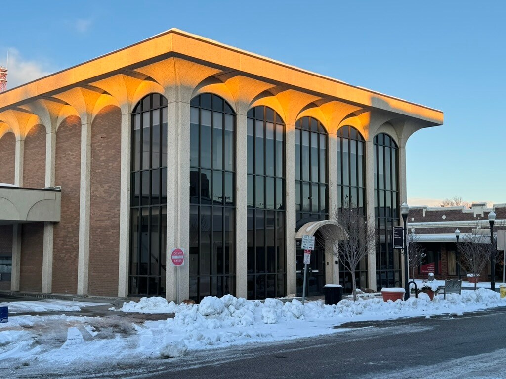 320 A St, Idaho Falls, ID à vendre Photo de l’immeuble– Image 1 sur 14