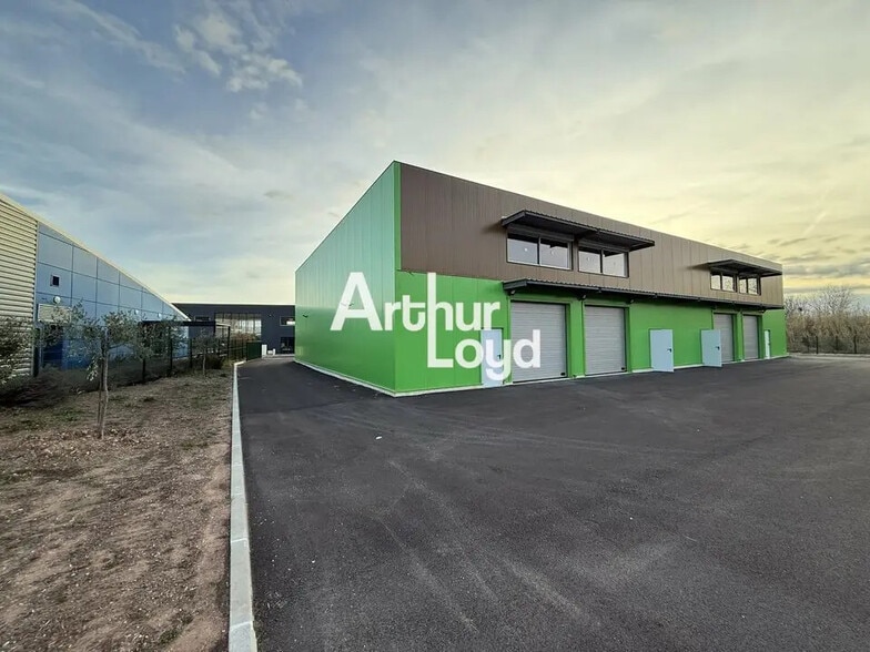 Local d'activités dans Les Arcs à vendre - Photo de l’immeuble – Image 2 sur 5