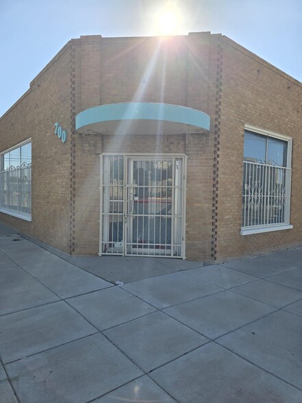 700-710 E Yandell Dr, El Paso, TX à vendre - Photo de l’immeuble – Image 2 sur 7