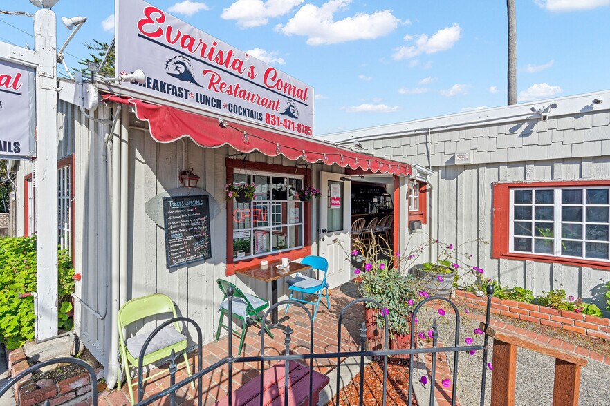 21245 E Cliff Dr, Santa Cruz, CA à louer - Photo de l’immeuble – Image 3 sur 24