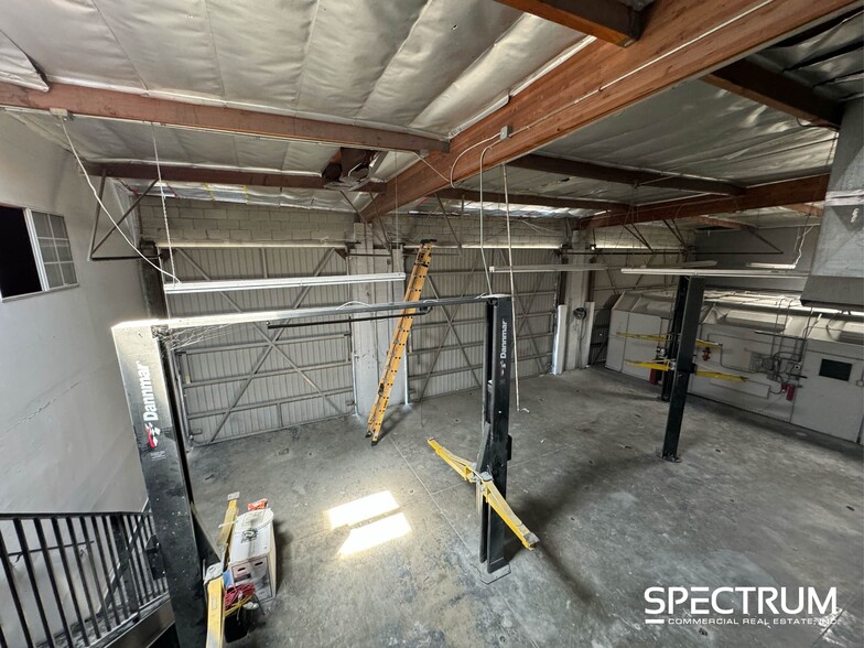 18405 Eddy St, Northridge, CA à louer - Photo de l’immeuble – Image 3 sur 6