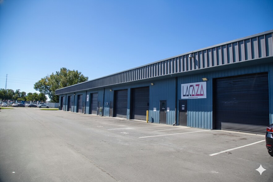 401 Enterprise St, Ocoee, FL à louer - Photo de l’immeuble – Image 3 sur 11