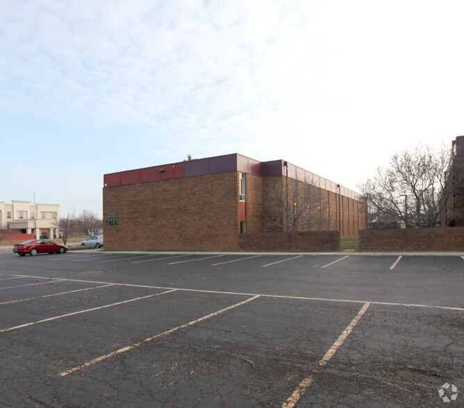 2101 S Hamilton Rd, Columbus, OH à louer - Photo de l’immeuble – Image 3 sur 12