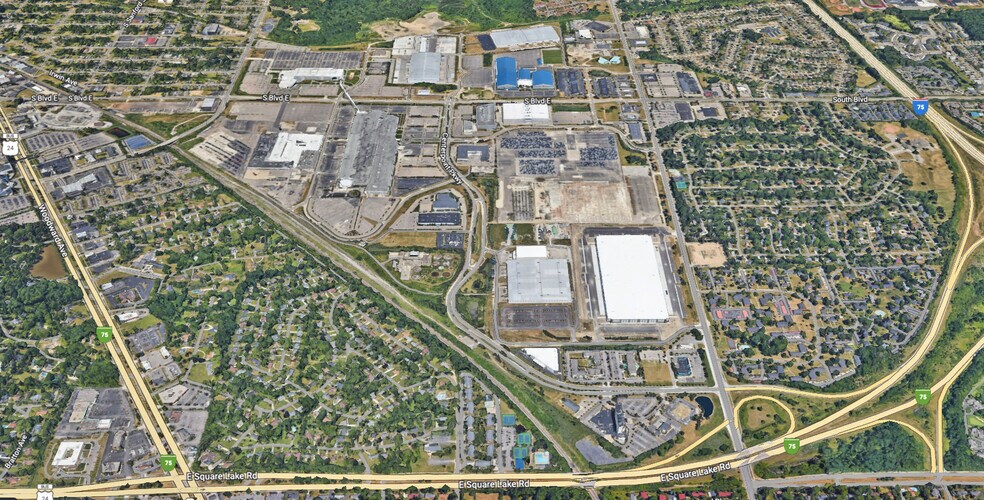 520 South Blvd E, Pontiac, MI à louer - Photo de l’immeuble – Image 2 sur 2