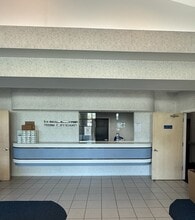 505 Druid Rd E, Clearwater, FL à louer Hall d’entrée– Image 2 sur 2