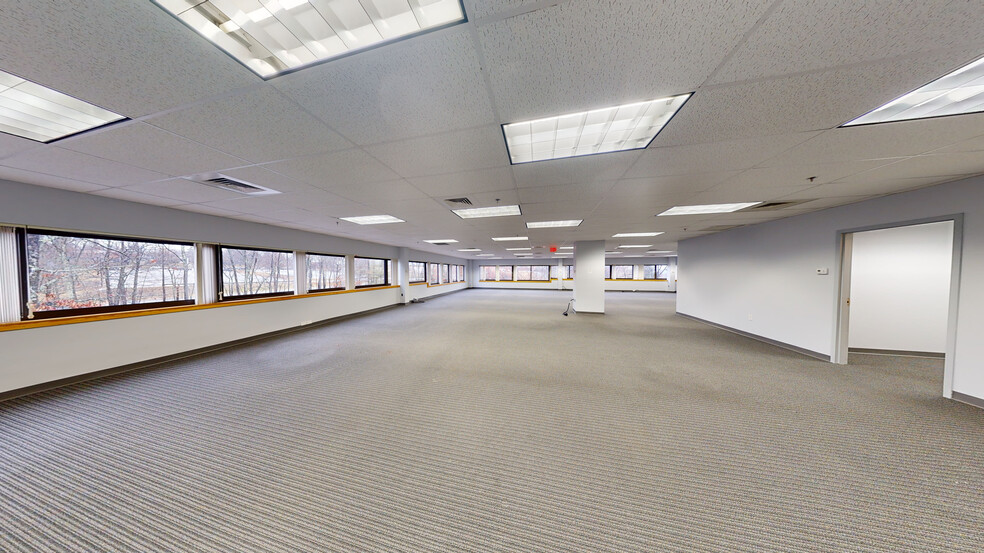 10 Tara Blvd, Nashua, NH à louer - Numérisation 3D Matterport – Image 2 sur 11