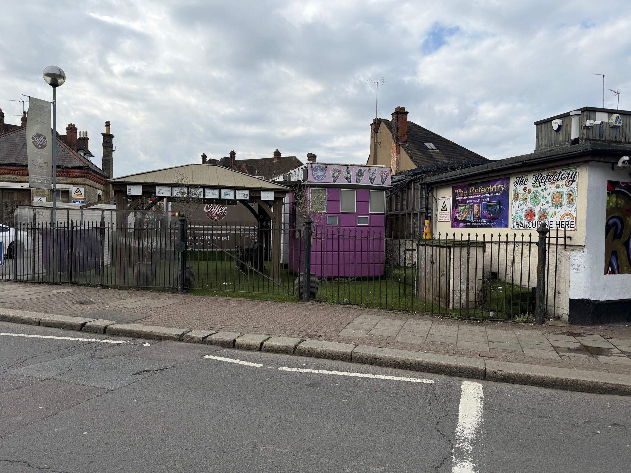 909 Finchley Rd, Londres à louer Photo principale– Image 1 sur 6