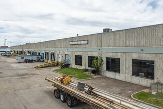 Plus de détails pour 3920-4032 101 St NW, Edmonton, AB - Industriel/Logistique à vendre
