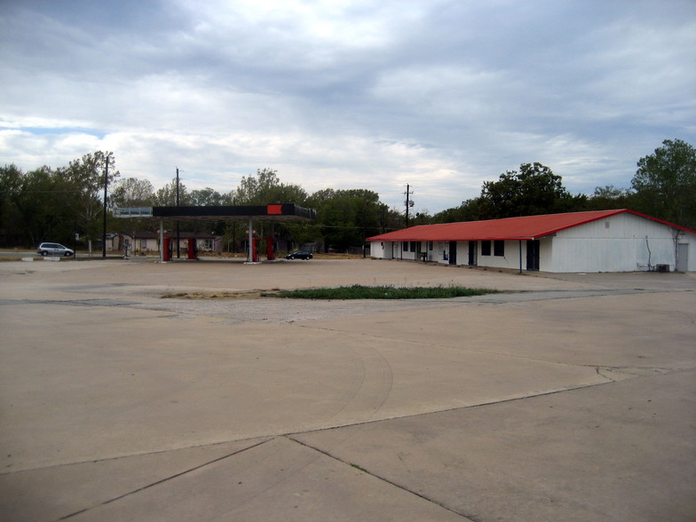 7319 FM 691, Denison, TX à louer - Photo de l’immeuble – Image 2 sur 3