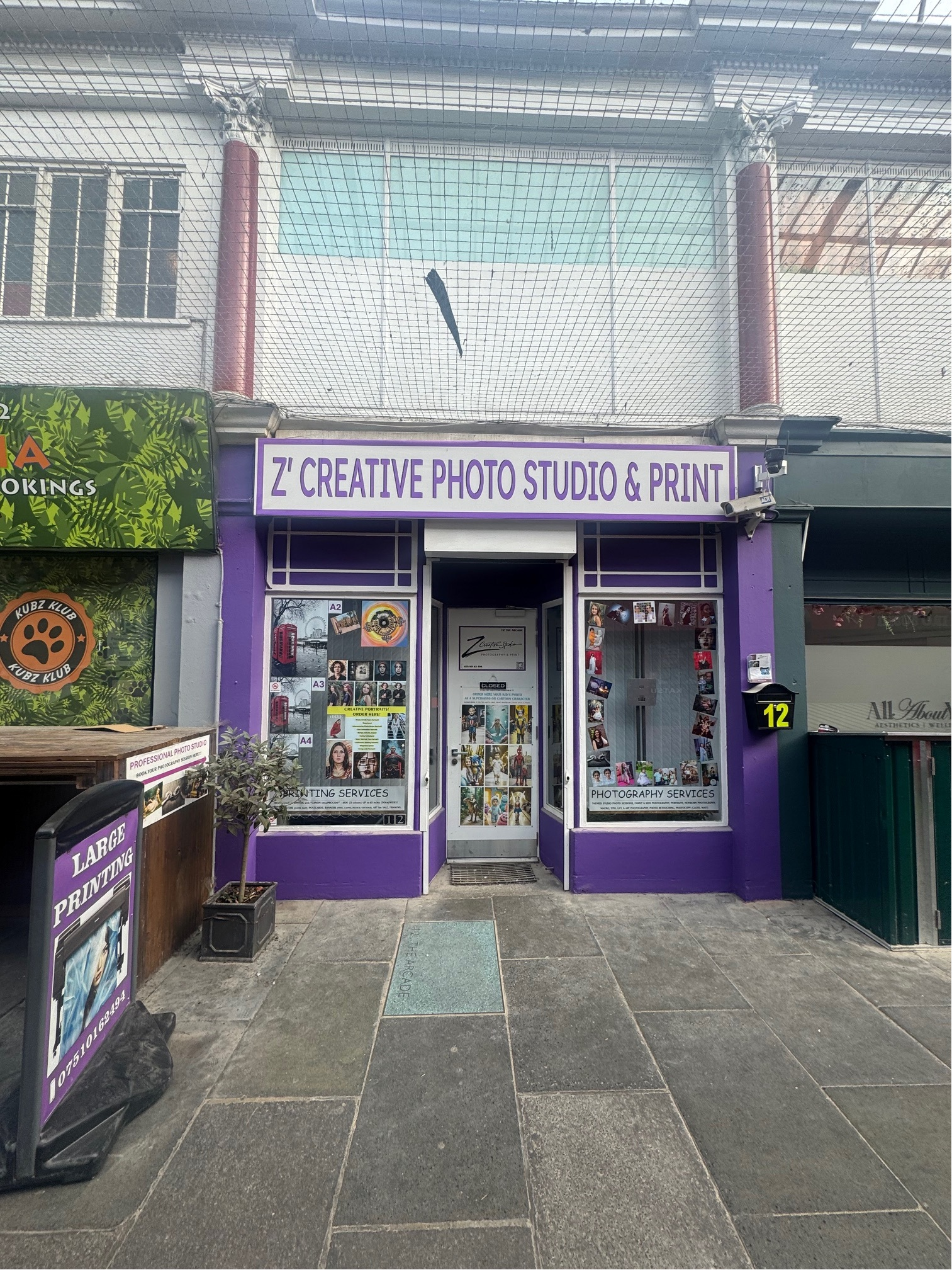 206-214 Eltham High St, Londres à louer Photo de l’immeuble– Image 1 sur 4