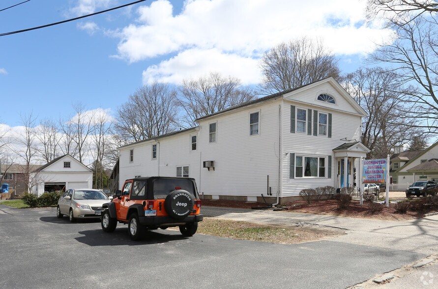 67 Hayward Ave, Colchester, CT à vendre - Photo de l’immeuble – Image 2 sur 4