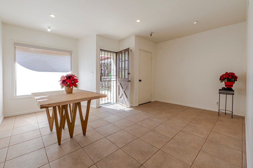 7561 Center Ave, Huntington Beach, CA à louer - Photo intérieure – Image 3 sur 9