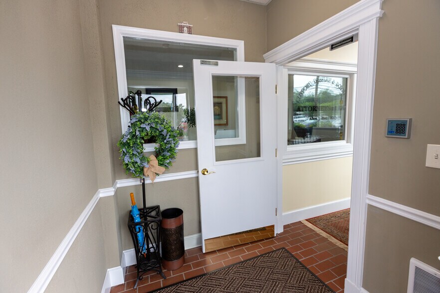 300-304 E Diamond Ave, Gaithersburg, MD à louer - Photo intérieure – Image 3 sur 16