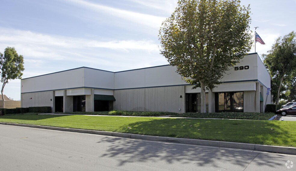 590 Apollo St, Brea, CA à louer - Photo de l’immeuble – Image 2 sur 12