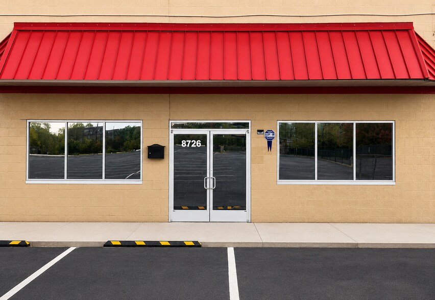 8720 E 7 Mile Rd, Detroit, MI à louer - Photo de l’immeuble – Image 2 sur 2