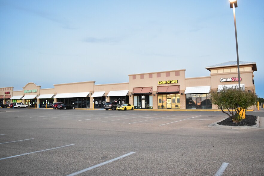 6301 82nd St, Lubbock, TX à louer - Photo de l’immeuble – Image 1 sur 8